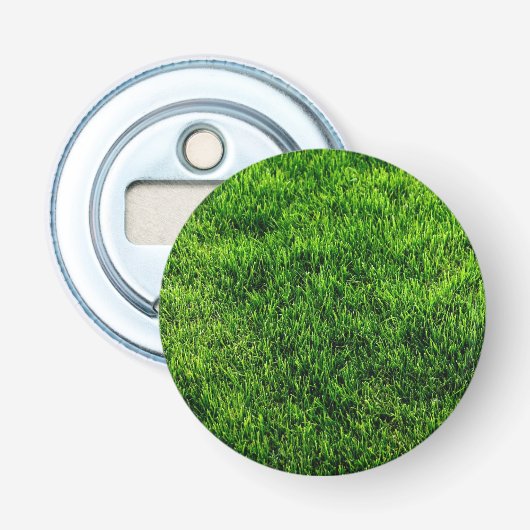 Groene grastextuur van een voetbalveld button flesopener (Voorkant)