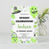 Groene Halloween Verjaardag Uitnodigingen (Staand voorkant)