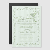 Groene Hand Teken Een Tini Een Baby shower Magnetische Uitnodiging (Voorkant / Achterkant)