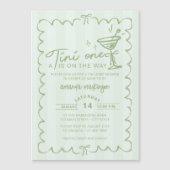 Groene Hand Teken Een Tini Een Baby shower Magnetische Uitnodiging (Voorkant)