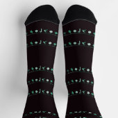 Groene hangende kerstversieringen op bruine socket sokken (Top)