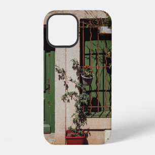 GROENE HOUTEN DEUR MET GROENE PLANT iPhone 12 HOESJE