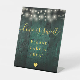 Groene houten slingerlichtjes Love Is Sweet Favor Reclamebord Met Voetstuk