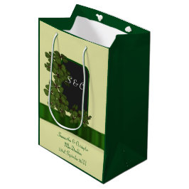 Groene Ierse shamrock gepersonaliseerde bruiloft Medium Cadeauzakje