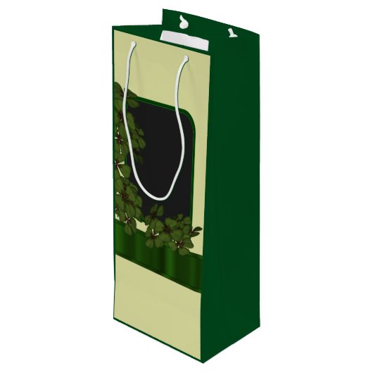 Groene Ierse shamrock gepersonaliseerde bruiloft Wijn Cadeautas (Achterkant Gekanteld)