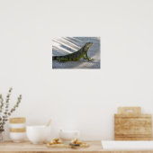 Groene Iguana in de schaduw van een palmboom Poster (Keuken)