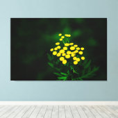 Groene jas met gouden Buttonnen Canvas Afdruk (Insitu (Houten vloer))