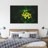 Groene jas met gouden Buttonnen Canvas Afdruk (Insitu (Slaapkamer))
