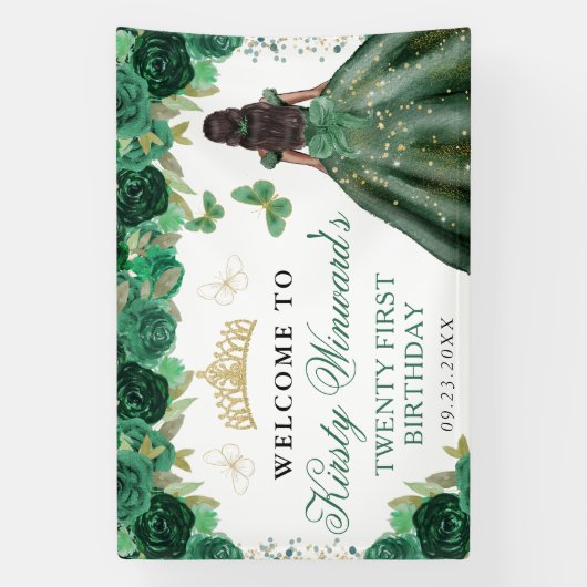 Groene jurk Donkere huid Prinses Bloemen Verjaarda Spandoek (Verticaal)