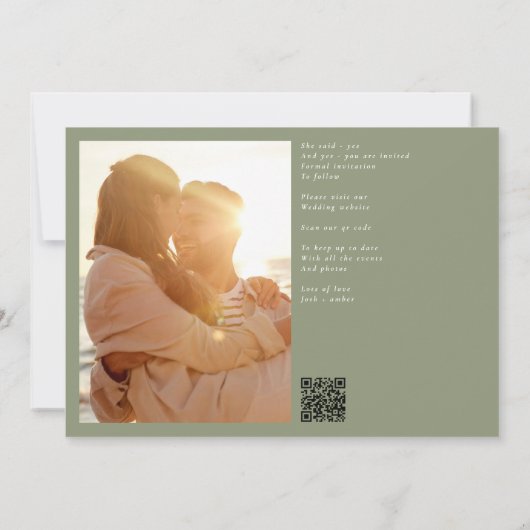 Groene kalligrafie Klassieke QR Code Twee Foto Save The Date (Achterkant)