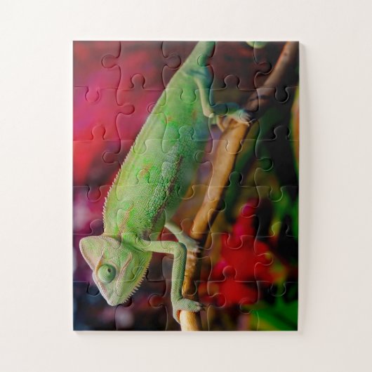 Groene kameleon op de tak legpuzzel (Verticaal)