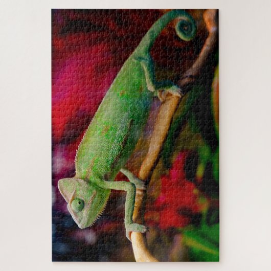 Groene kameleon op de tak legpuzzel (Verticaal)