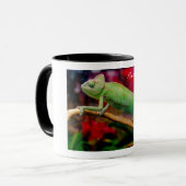 Groene kameleon op de tak mok (Voorkant links)