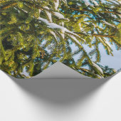 Groene kerstboom in sneeuw cadeaupapier (Hoek)