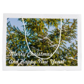 Groene kerstboom in sneeuw groot cadeauzakje (Achterkant)