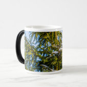 Groene kerstboom in sneeuw magische mok (Voorkant links)