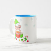Groene kerstelf, sneeuwvlokken en kerstballen tweekleurige koffiemok (Voorkant links)