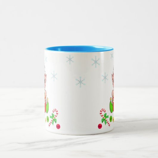 Groene kerstelf, sneeuwvlokken en kerstballen tweekleurige koffiemok (Center)