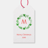 Groene Kerstkrans Rode Monogram Cadeaulabel (Voorkant)