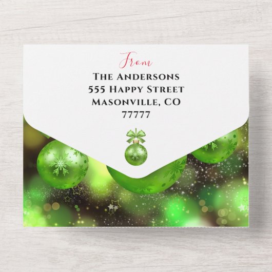 Groene kerstversiering voegt familiefoto's toe vak all in one uitnodiging (Achterkant)