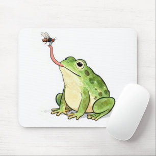 Groene kikker die een vlieg vangt muismat