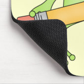 Groene kikker met potloodT-shirts en cadeaus Muismat (Hoek)