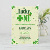 Groene klaver Lucky One First Birthday Kaart (Staand voorkant)