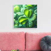 Groene klaverbladeren met waterdruppels - canvas afdruk (Insitu (Woonkamer))
