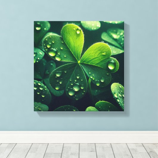 Groene klaverbladeren met waterdruppels - canvas afdruk (Insitu (Houten vloer))