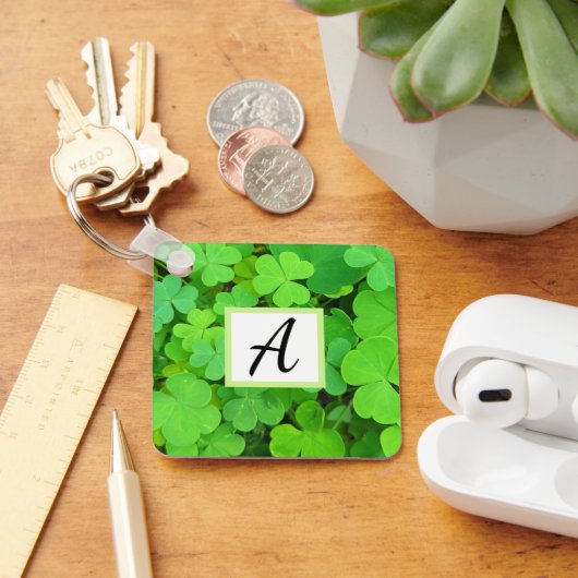 Groene Klavers Foto Welvaart Bijbel Verse Initiaal Sleutelhanger (Bureau)