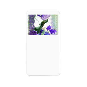 Groene kolibrie met bloemen, kant, parels etiket