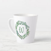 Groene krans met monogram latte mok (Linkerhoek)