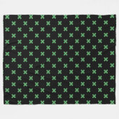 Groene kruisstiften op zwart fleece deken (Voorkant (Horizontaal))