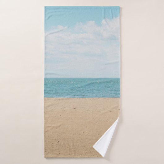Groene kunstmatige palmboom op de kust badhanddoek (Badhanddoek)