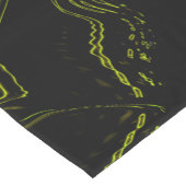 Groene langstrokken op donkere achtergrond korte tafelloper (Hoek)