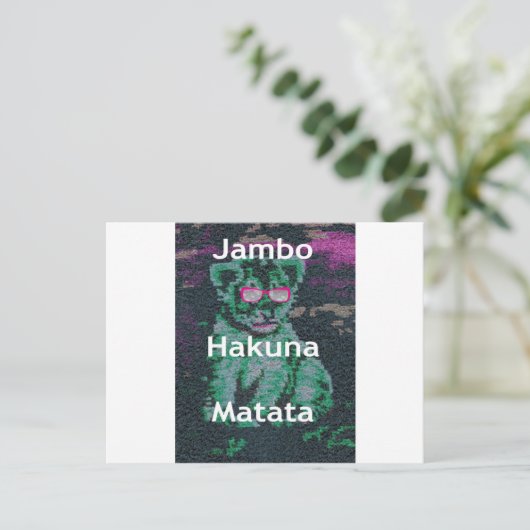 Groene leeuw met roze bril "Hakuna Matata" Art Briefkaart (Staand voorkant)