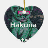 Groene leeuw met roze bril "Hakuna Matata" Art Keramisch Ornament (Voorkant)