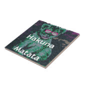 Groene leeuw met roze bril "Hakuna Matata" Art Tegeltje (Zijkant)
