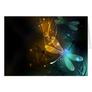 Groene lichtgevende libelvlucht