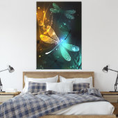 Groene lichtgevende libelvlucht canvas afdruk (Insitu (Slaapkamer))