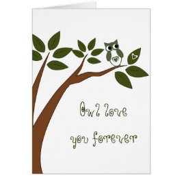 Groene liefdeskieuwen in bomen