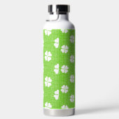 GROENE LINNEN UITZICHT MET WITTE IERSE KLAVERS WATERFLES (Rechts)