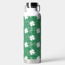 GROENE LINNEN UITZICHT MET WITTE IERSE KLAVERS