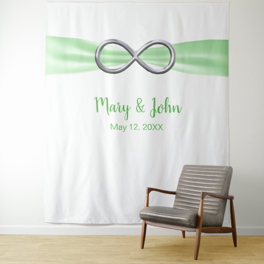 Groene lint zilveren oneindigheids trouw achtergro wandkleed (In situ)