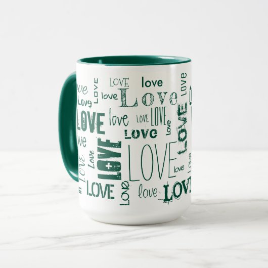 Groene LOVE! Typografie Mok (Voorkant links)