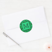 Groene luipaard print met aangepaste monogram. ronde sticker (Envelop)