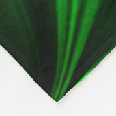 Groene metalen bogen of golvingen, diep donker fleece deken (Hoek)
