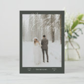 Groene minimalistische scripttypografie Foto Kerst Feestdagenkaart (Staand voorkant)