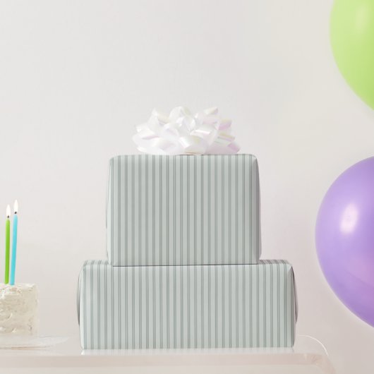 Groene Mint Dubbele Strepen Verjaardag Cadeaupapier (Feestgeschenken)