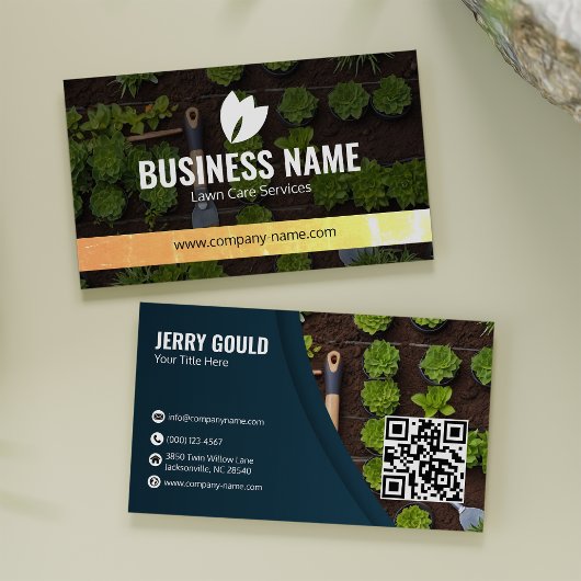 Groene Moderne Gazonverzorging QR Code Visitekaartje